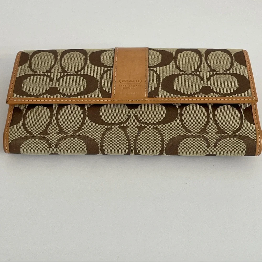 Coach Vintage Hamptons Signature Long Wallet Khaki Tan